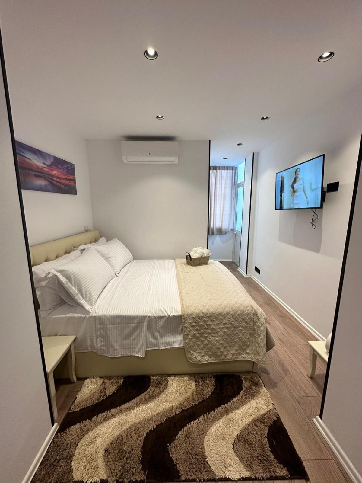 Heart Of Tirana Apartment Exterior foto